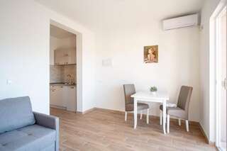 Гостевой дом Apartmani Djuranovic Шушань Трехместный номер-13